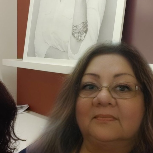 Meet your Posher, Lisbeth - Picture 1 of 1